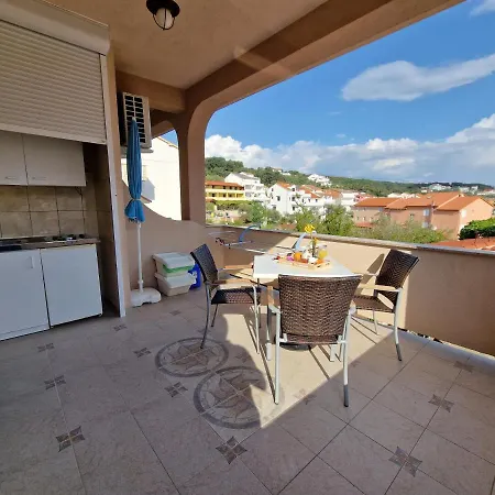 5037d Apartment *